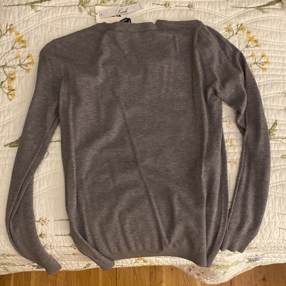 Vila Milamo size medium gray heart sweater brand NEW - Picture 2 of 3